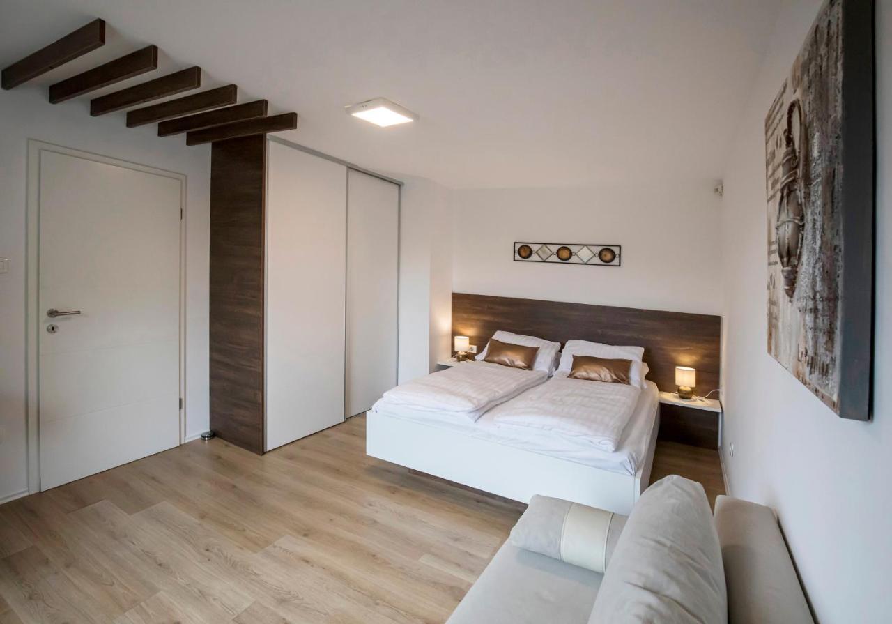 Apartments Vila Apolonia Ljubljana Luaran gambar